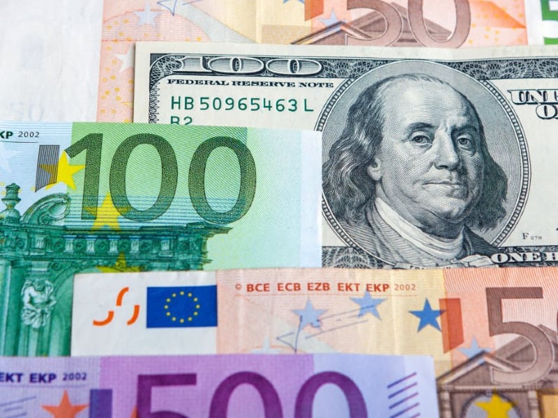آیا جفت ارز (EUR/USD) روندی نزولی به دنبال خواهد داشت؟
