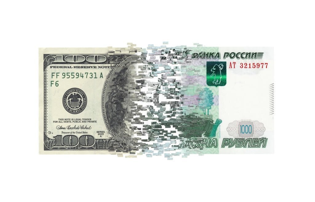 روبل کمنوسان در برابر دلار