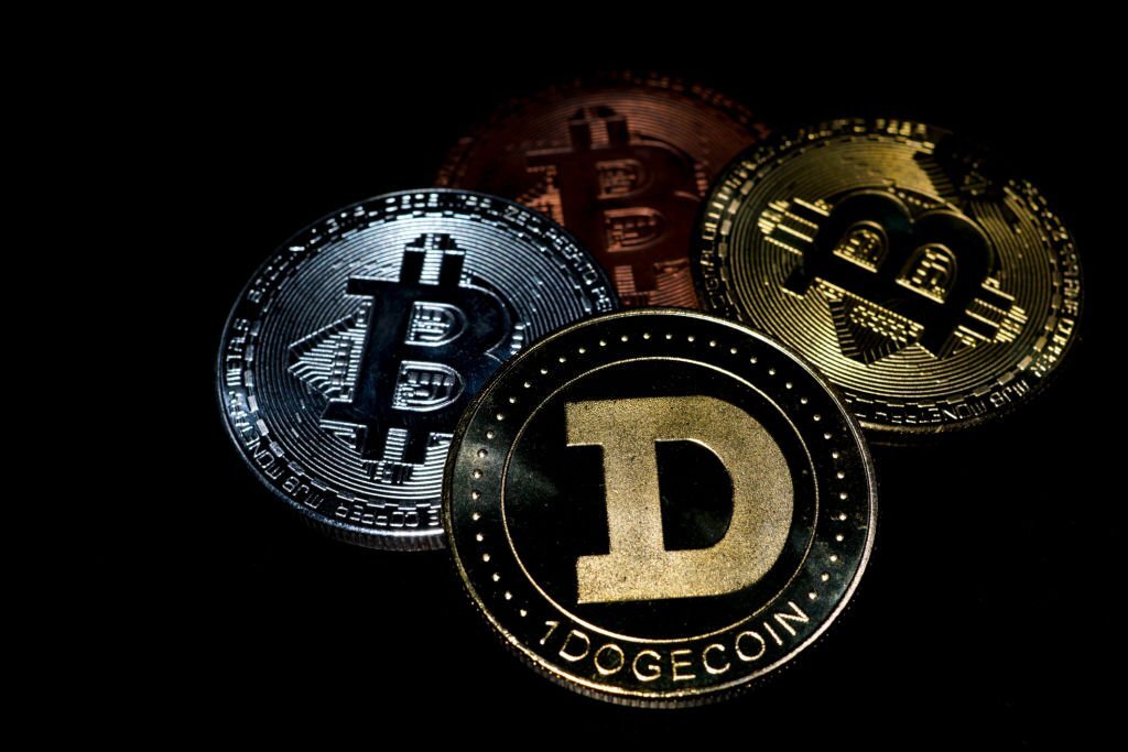 بیتکوین و دوجکوین
