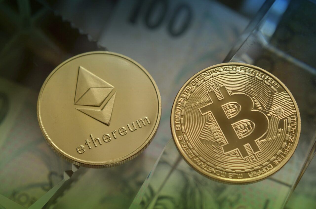 بیتکوین و اتریوم از بازارهای سهام پیشی خواهند گرفت