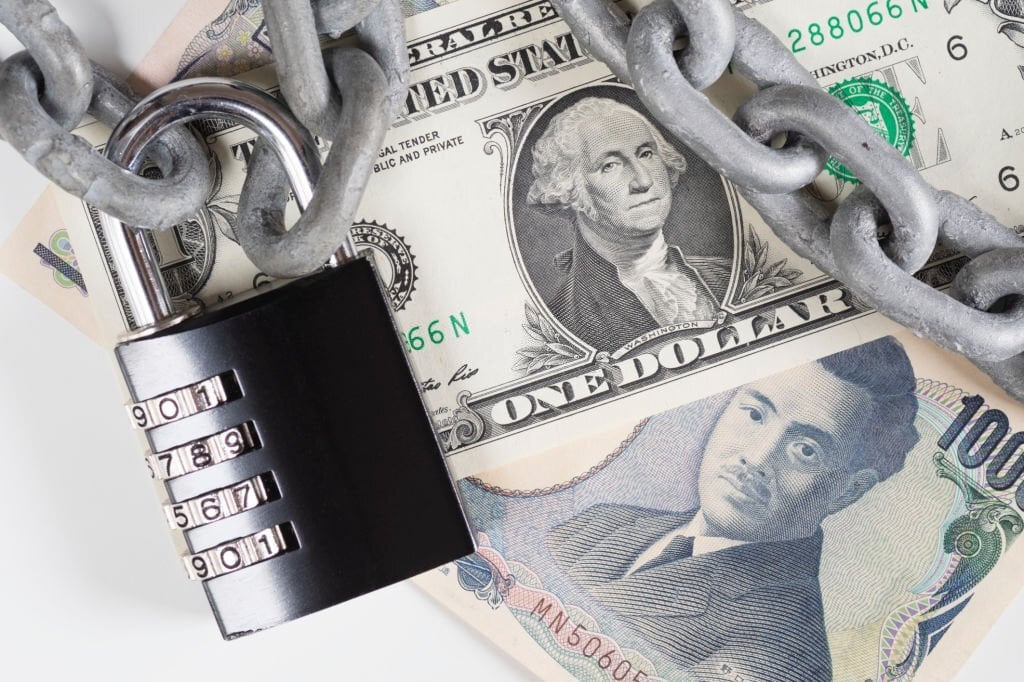 دلار/ین یک کف بالاتر