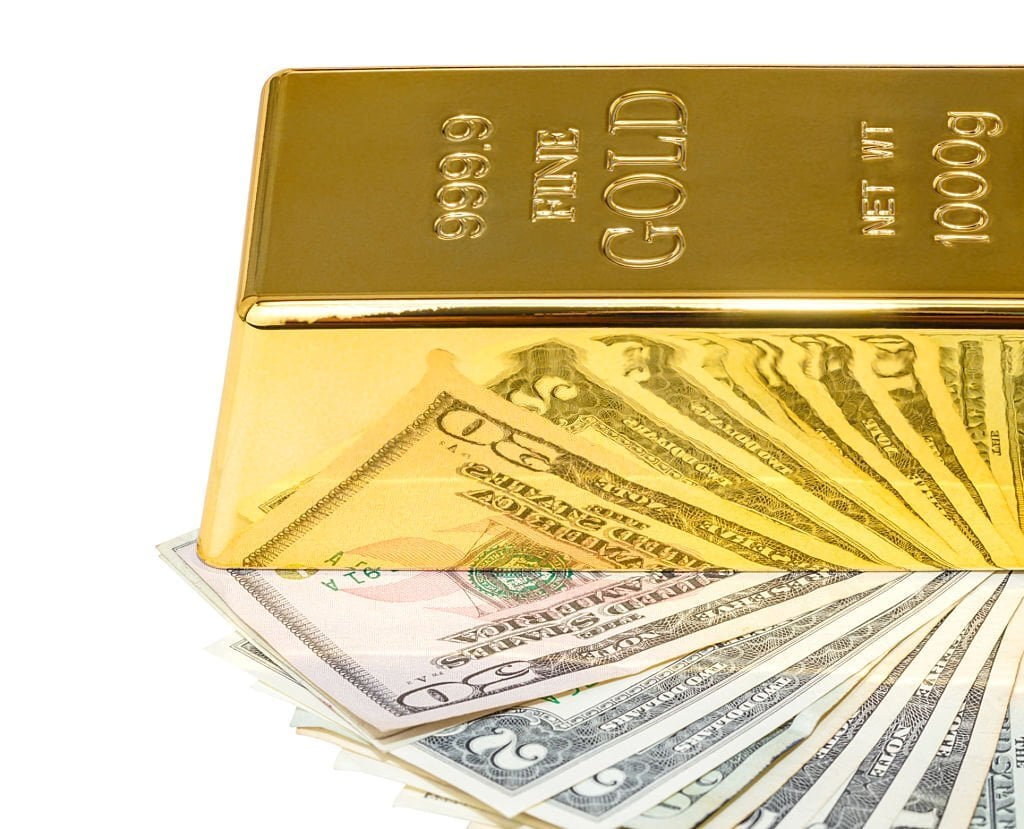 سایه عقبگرد دلار بر سر طلا