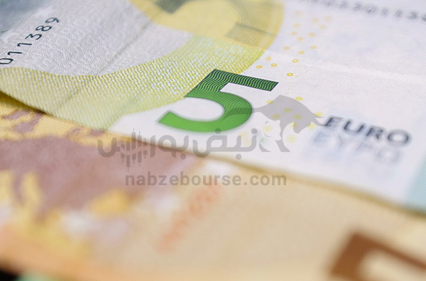 قیمت لحظهای دلار و یورو در بازار | نرخ دلار توافقی در کانال ۳۳ هزار تومان افزایش یافت/ یورو توافقی وارد کانال ۳۴ شد/ دلار مسافرتی به کانال ۳۰ هزار تومان افزایش یافت/ جزئیات فروش اوراق ارزی از امروز قیمت لحظهای دلار و یورو در بازار | نرخ دلار توافقی در کانال ۳۳ هزار تومان افزایش یافت/ یورو توافقی وارد کانال ۳۴ شد/ دلار مسافرتی به کانال ۳۰ هزار تومان افزایش یافت/ جزئیات فروش اوراق ارزی از امروز
