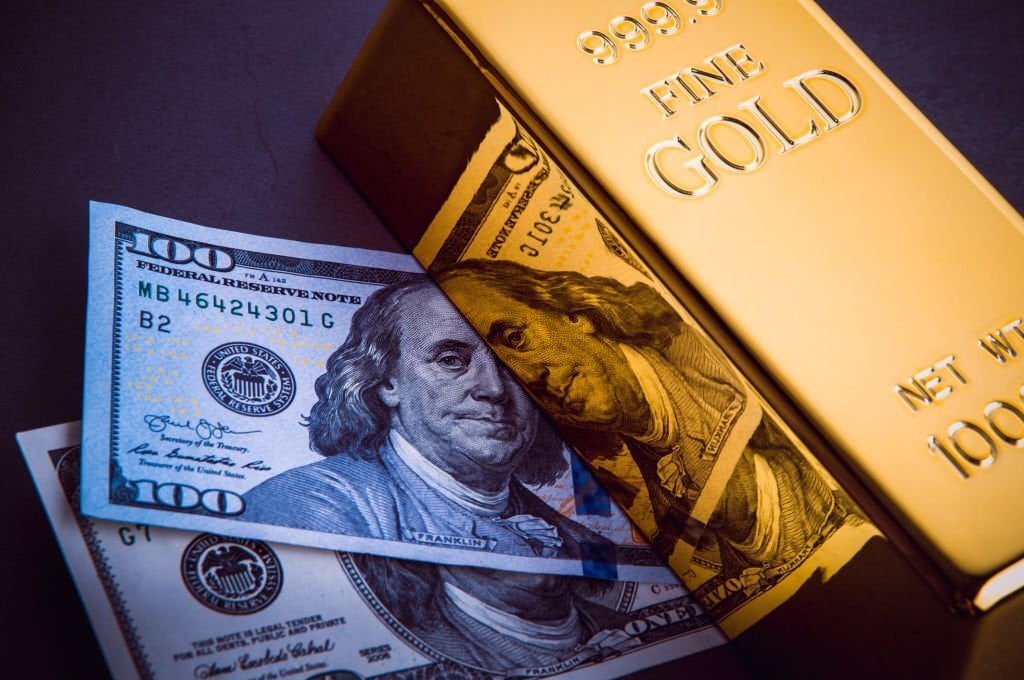 ضعف دلار، قدرت طلا را دوچندان کرد