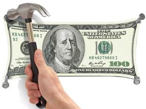 دلار در برابر سایر ارزها، خلع سلاح شد