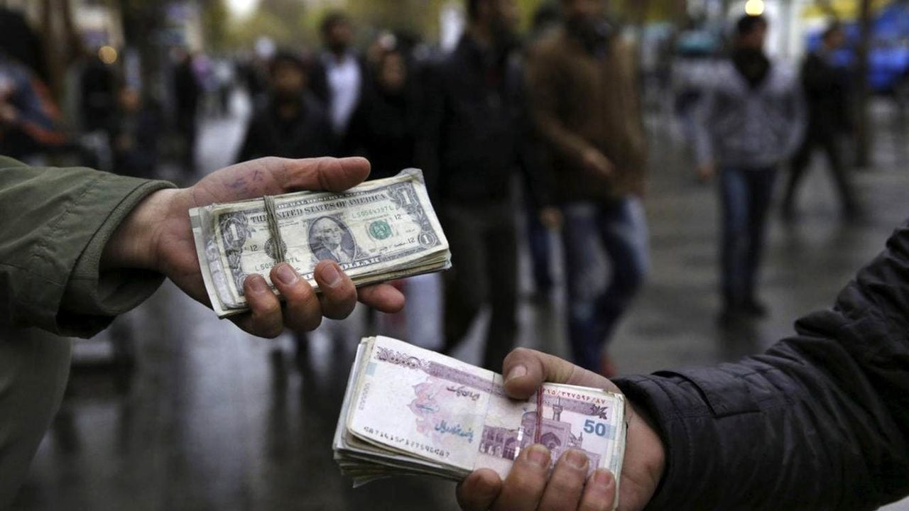 خبر توقیف نفتکش ها در بازار دلار