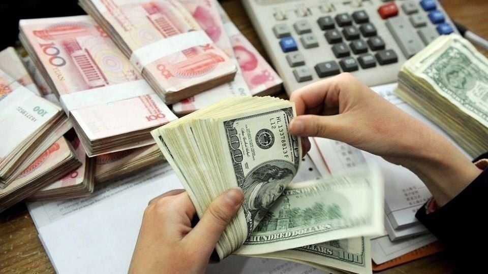 تداوم نوسان یورو/دلار