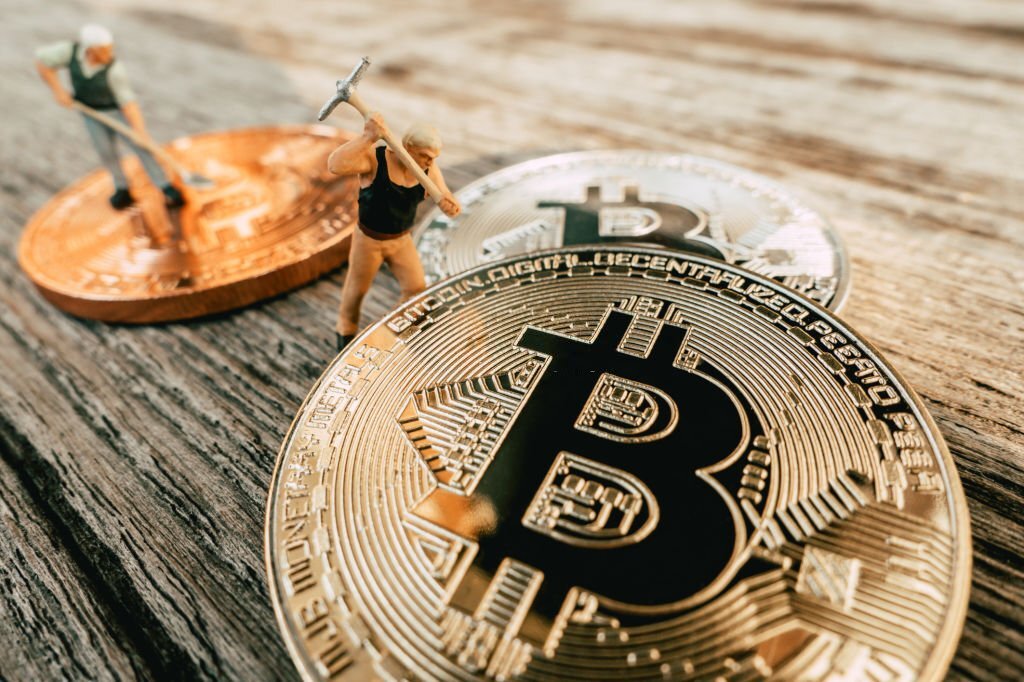 بیت کوین در انتظار تأیید