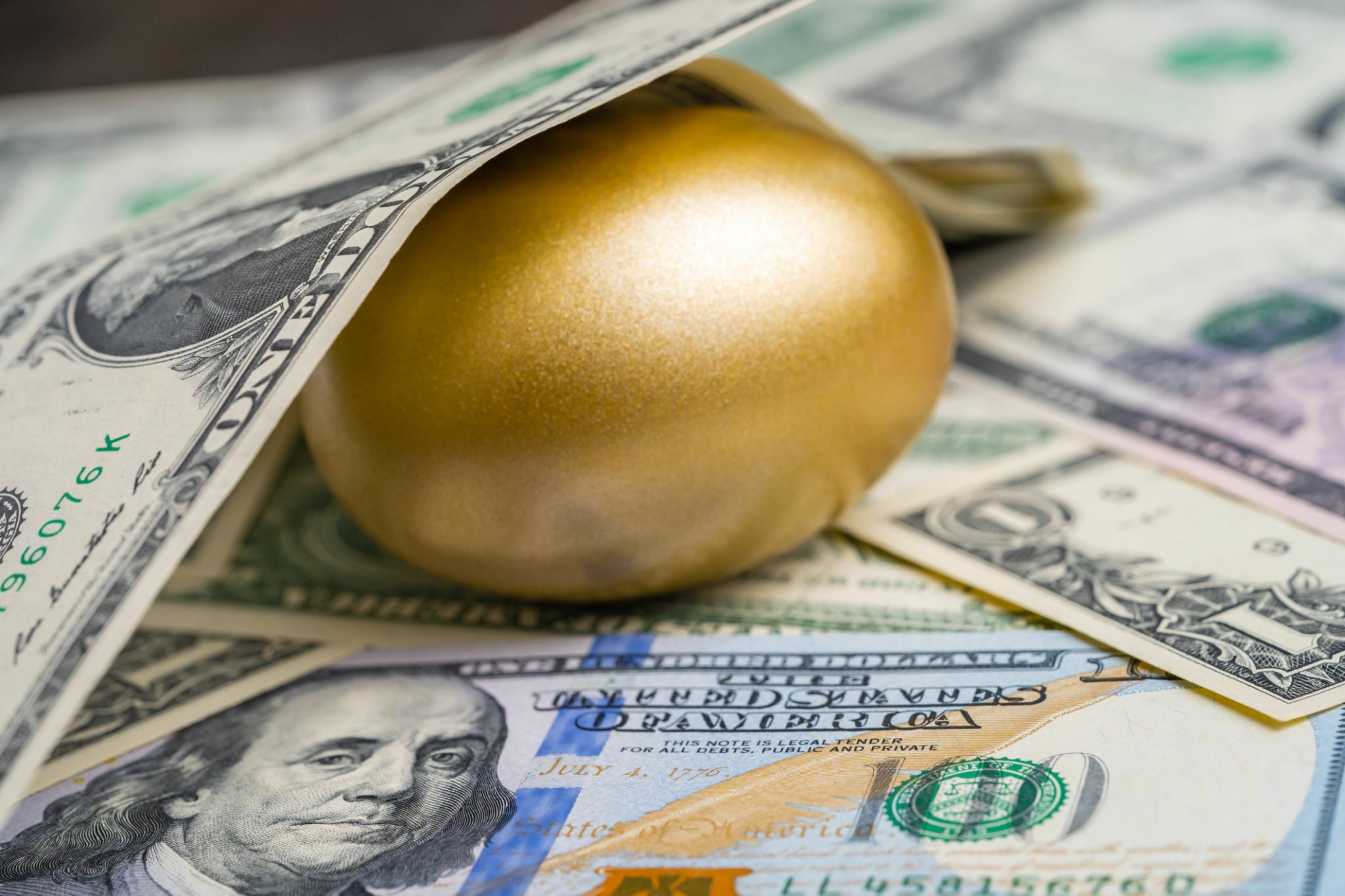 آیا در سال 2024 شاهد قیمت 2200 دلاری برای طلا خواهیم بود؟