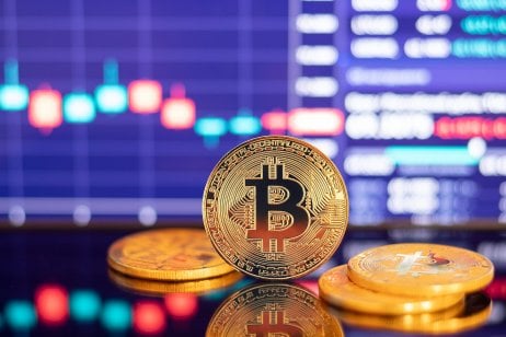 بیتکوین به سوی 70000 دلار؟