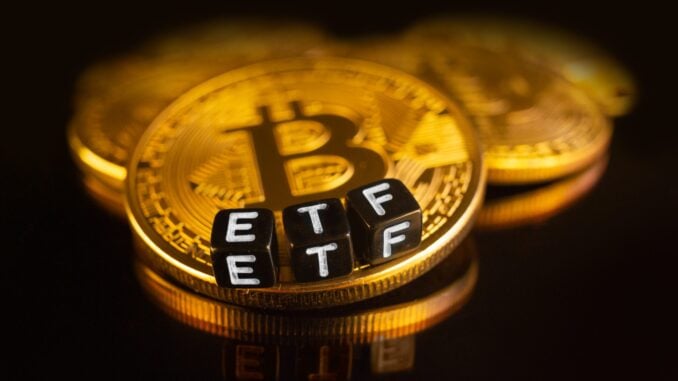 نخستین روز معاملاتی ETF ها : بیتکوین 50 هزار دلاری؟
