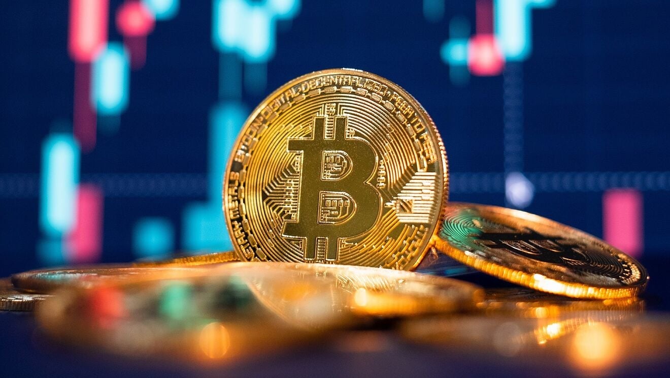جهش بیتکوین به ۶۳ هزار دلار با بروز احساسات متضاد