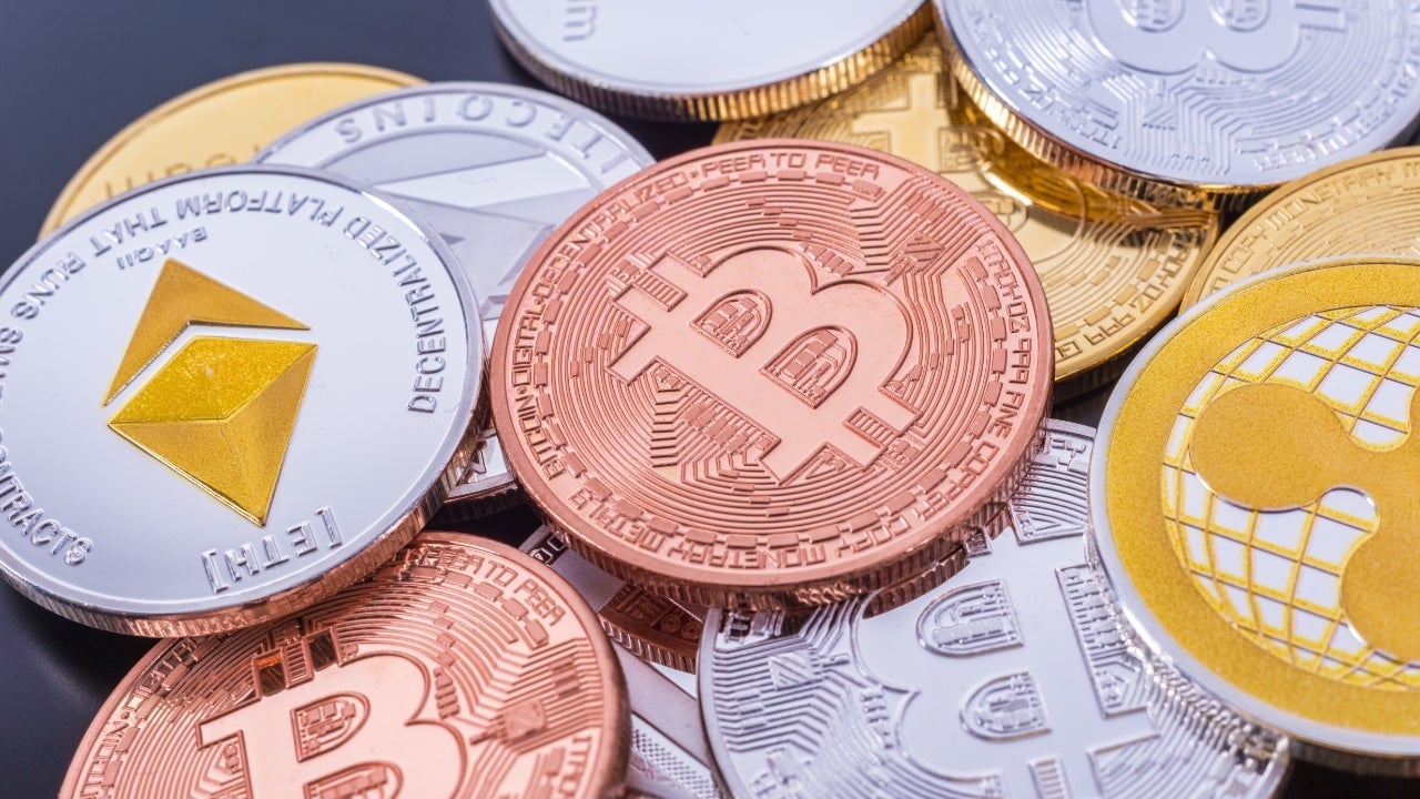 با سقوط آلت‌کوین‌ها، دامیننس بیت‌کوین درحال افزایش است