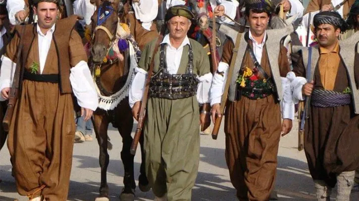 لباس مردانه کردی