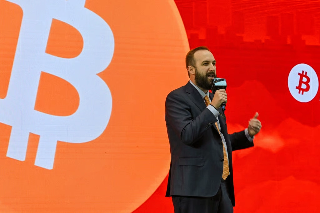 مشاور رمزارز ترامپ ۷۶۲ میلیون دلار بیتکوین میخرد