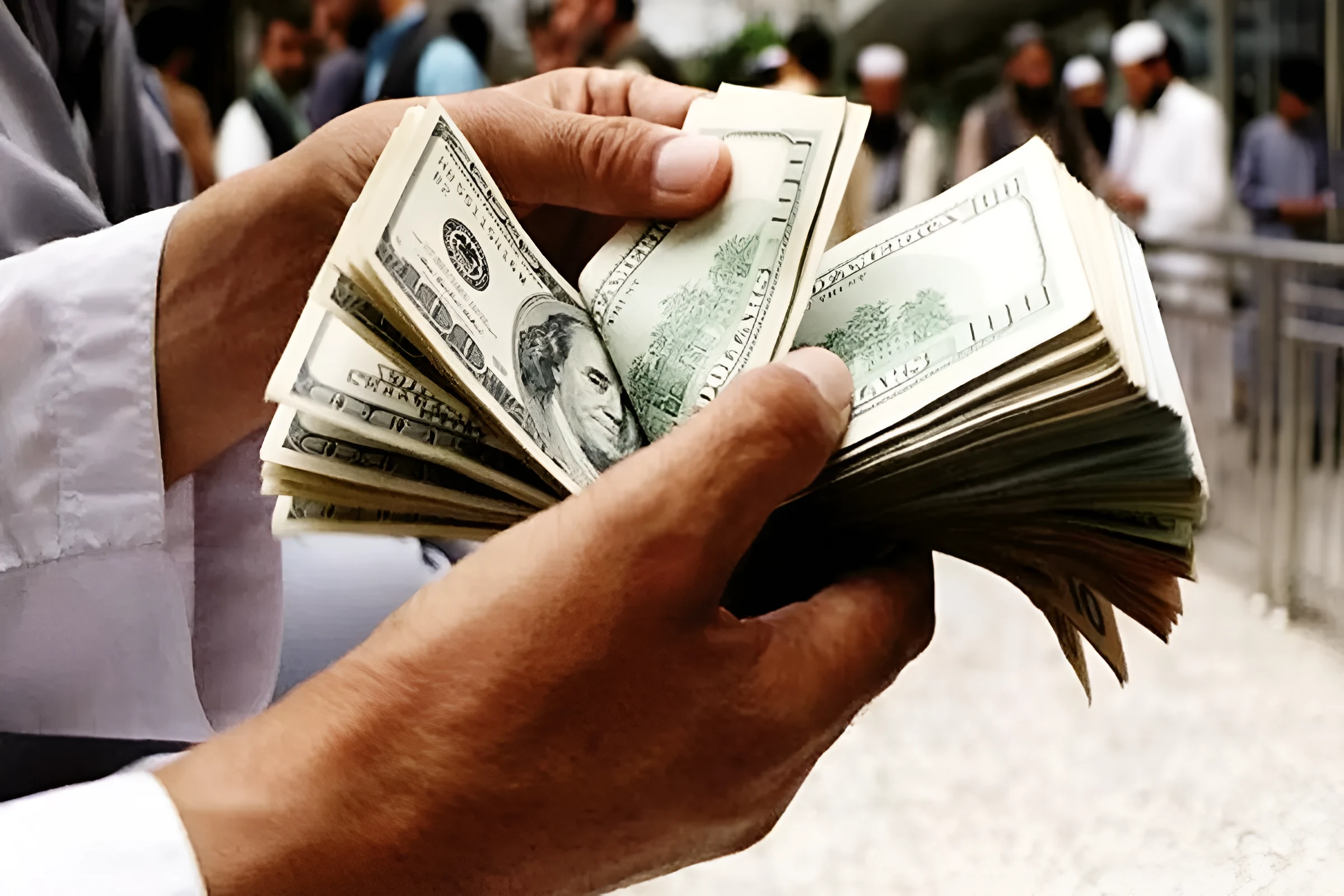 سقوط دلار از قله ۱۰۶ هزار تومان؛ آیا مسیر تازهای در بازار ارز آغاز شده است؟