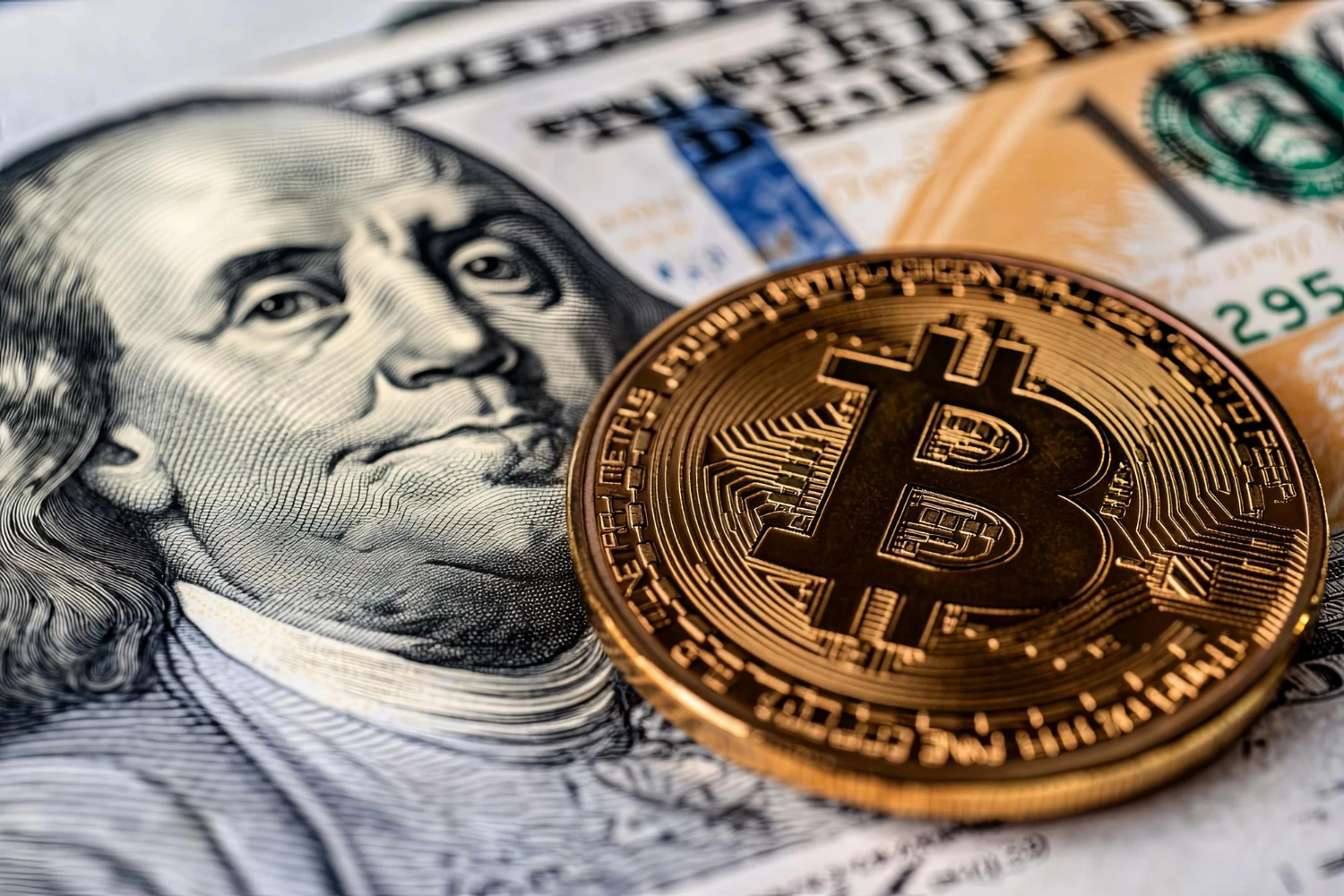 آیا دلار ضعیف، کلید جدید صعود بیتکوین است؟