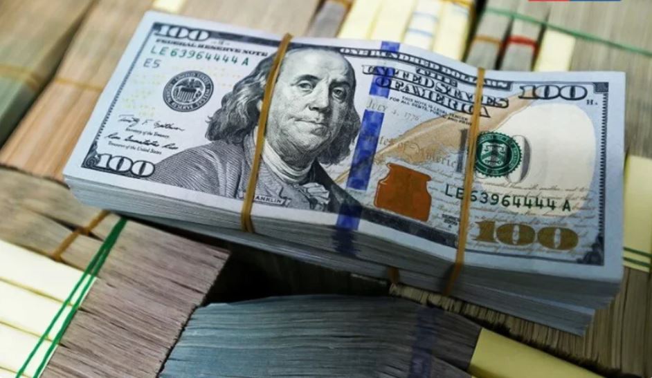 عقبنشینی اسکناس آمریکایی؛ جذب نقدینگی در پوشش اخبار سیاسی