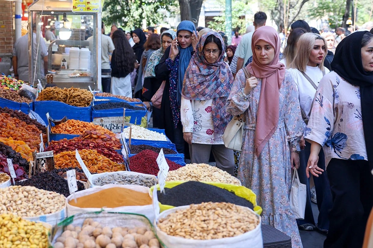 سفره‌ها زیر فشار تورم ۱۲۷ درصدی؛ تورم سالانه در آستانه ۷۰ درصد