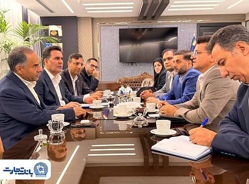 بانک تجارت آماده حمایت از طرح های توسعه ای پتروشیمی کرمانشاه شد
