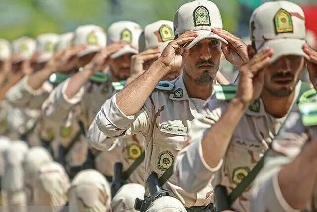 کدام سربازان می توانند وام تسهیلات اشتغال زایی دریافت کنند؟