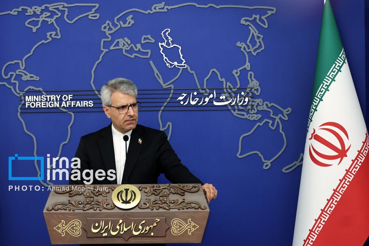 تعین تکلیف خزر بر عهده مجلس است/درحال بررسی بیانیه مشترک با عمان هستیم/با خوکها کشتی بگیری، گلآلود میشوی/مذاکرهای با آمریکا نداریم