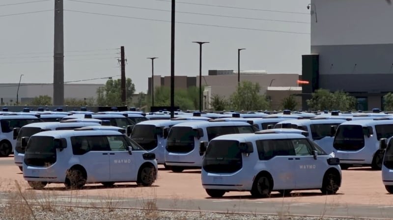 واردات بیش از 3,200 رباتاکسی Zeekr به آمریکا توسط Waymo با تعرفه 102.5%؛ چطور صرفهجویی هزینهای رخ داده؟