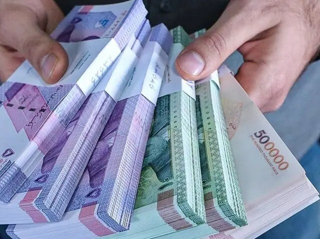دلار و وام‌های کلان در دست عده‌ای محدود