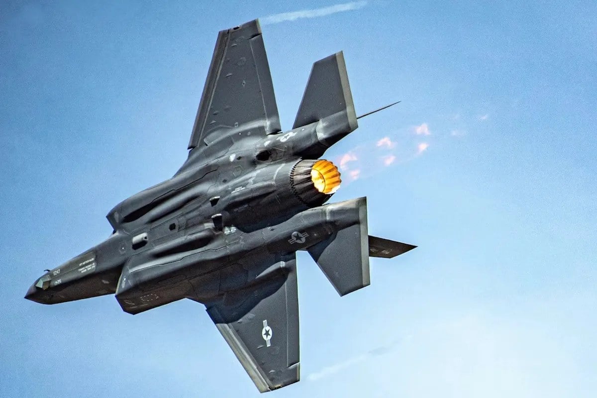 سرعت جنگنده آمریکایی F-35 Lightning II چقدر است؟ + مقایسه با سایر جنگندهها