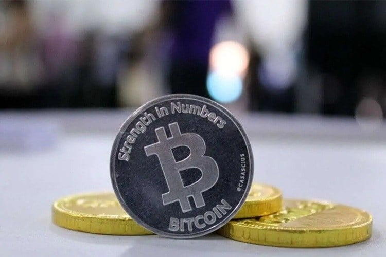 شوک به بازار کریپتو؛ سقوط بیتکوین به مرز ۸۰ هزار دلار