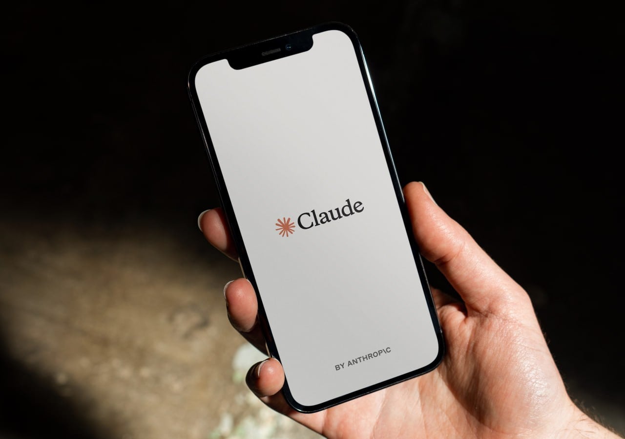 حافظه Claude ارتقا یافت؛ ابزار Cowork اکنون تمام جزئیات چتهای قبلی را به یاد میآورد