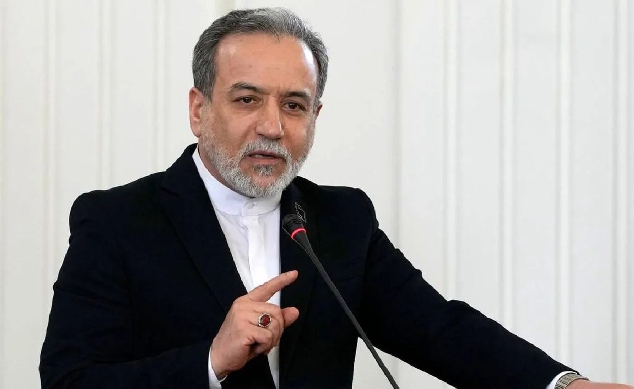 عراقچی: جنگ، دیپلماسی، شرافت و عزت را بردیم