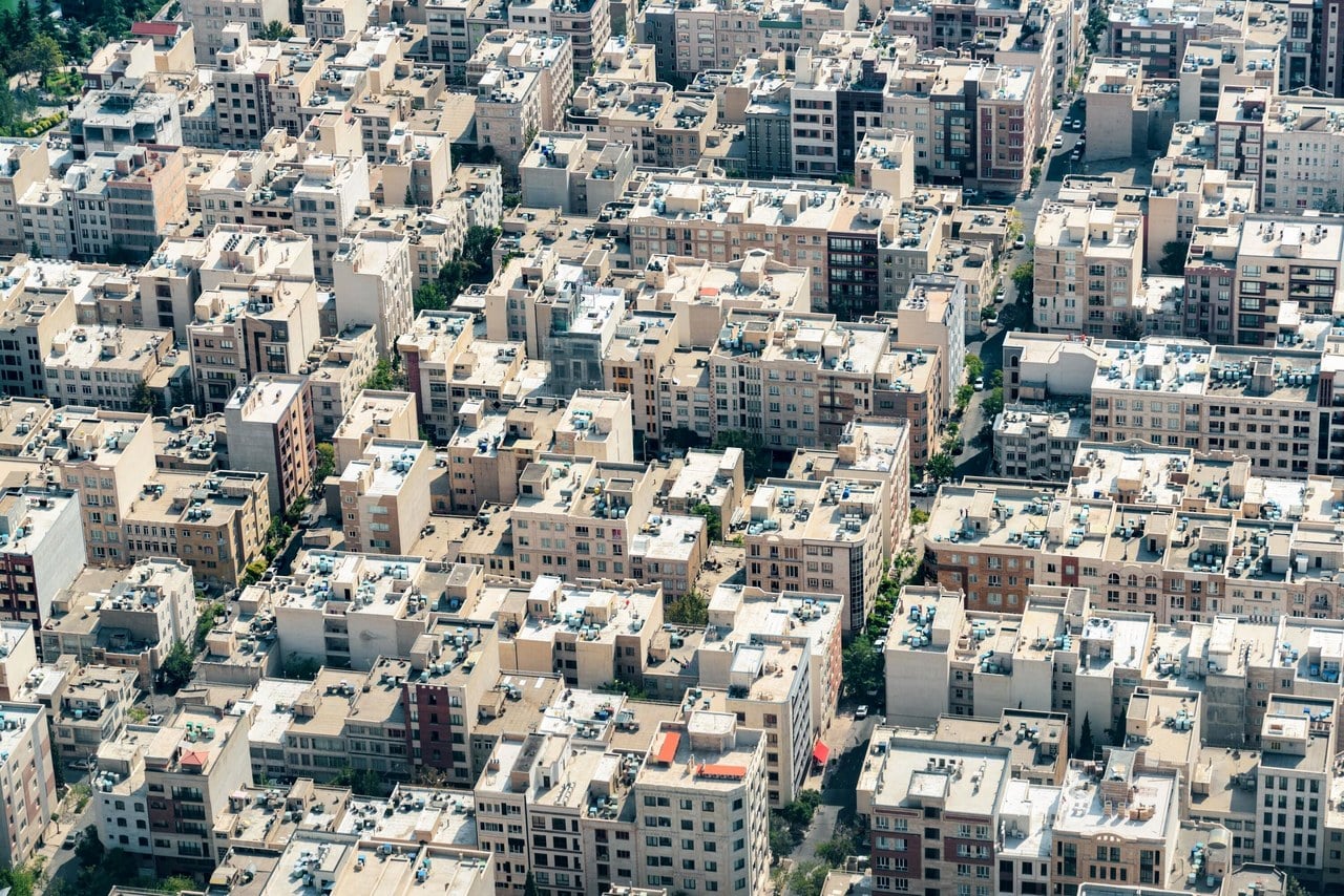 مسکن بیش از نصف درآمد خانوارها را میبلعد/ دولت برای دهکهای کمدرآمد چه برنامهای دارد؟