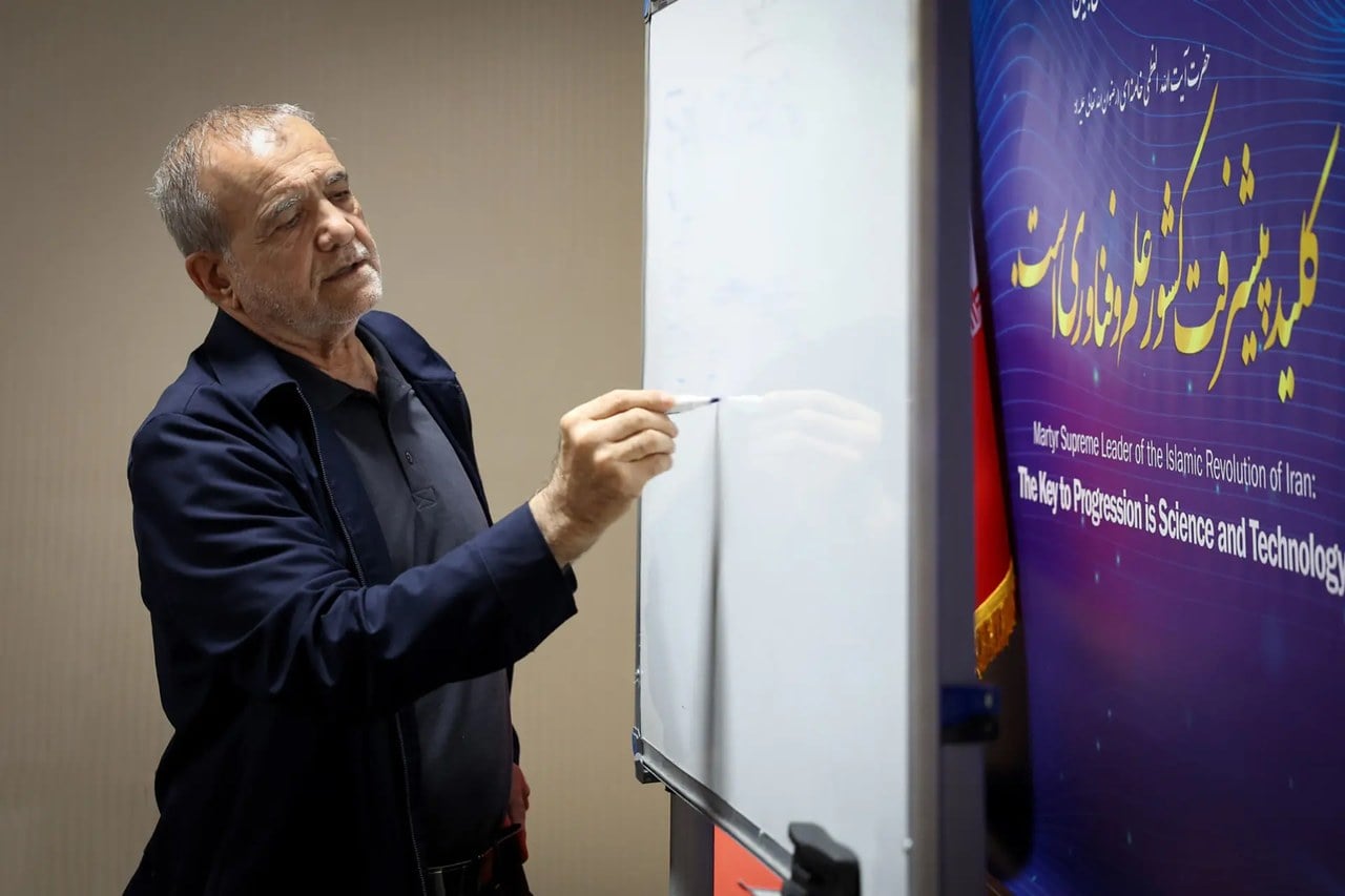 ماجرای جنجالی هلدینگ خلیج فارس؛ شریعتمداری دستور پزشکیان را رو کرد