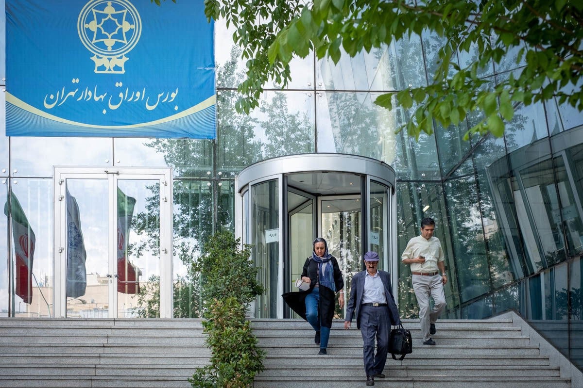 ناکامی بورس در فتح کانال 6 میلیون واحد | شاخص کل رشد کرد اما فقط به لطف یک نماد! | فروشندگان فعالتر شدند