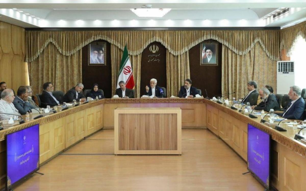 عارف: پرونده فیلترینگ بسته میشود!