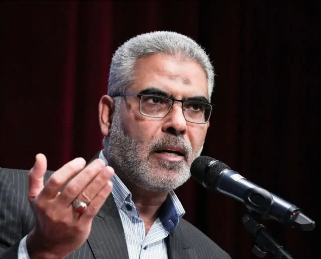 صرفه‌جویی ۲۸ میلیون لیتری بنزین در کرمان فقط با حذف کارت جایگاه؛ چرا متولیان هنوز دنبال نسخه‌های گران‌قیمت‌اند؟