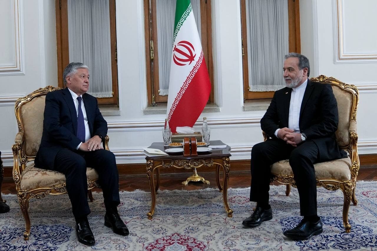 تأکید تهران و تاشکند بر گسترش همکاریها/ در دیدار عراقچی و اعلایف چه گذشت؟