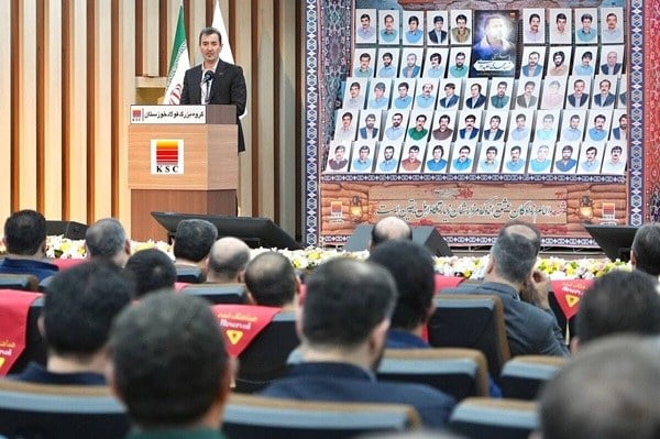 تعظیم معاون وزیر به فولادمردان خوزستان؛ راز بازگشت کورهها چه بود؟