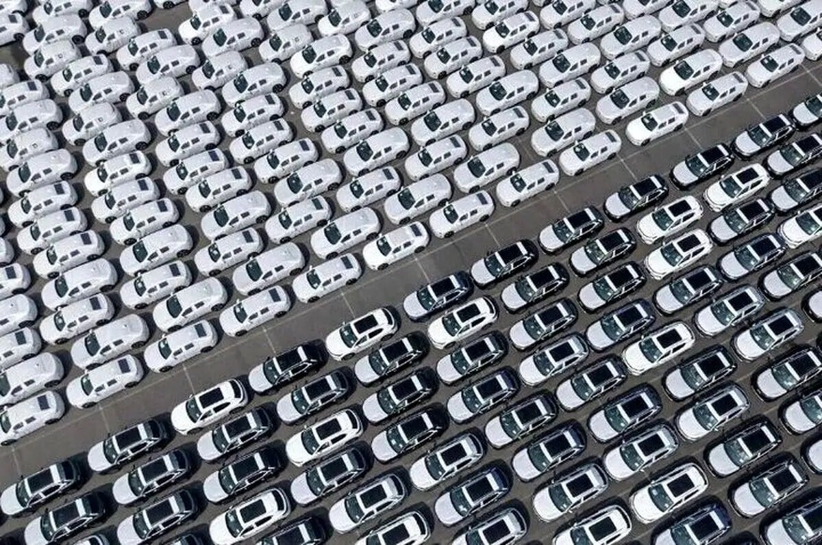 ترخیص خودروهای وارداتی متوقف شد