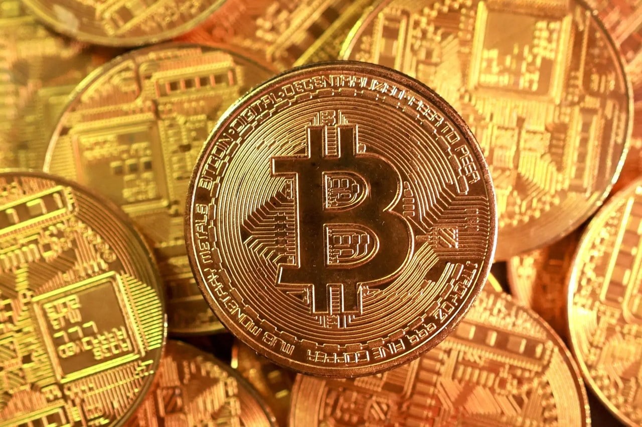 مدیرعامل متاپلنت شایعهها را رد کرد: هیچ بیتکوینی نفروختهایم