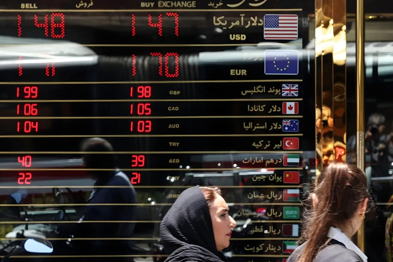 صعود مشکوک دلار به کانال ۱۸۸ هزار تومان؛‌ نیم سکه تخفیف خورد