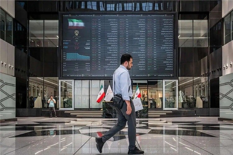 بورس تهران رکورد زد؛ شاخص کل در یک قدمی ۶ میلیونی شدن