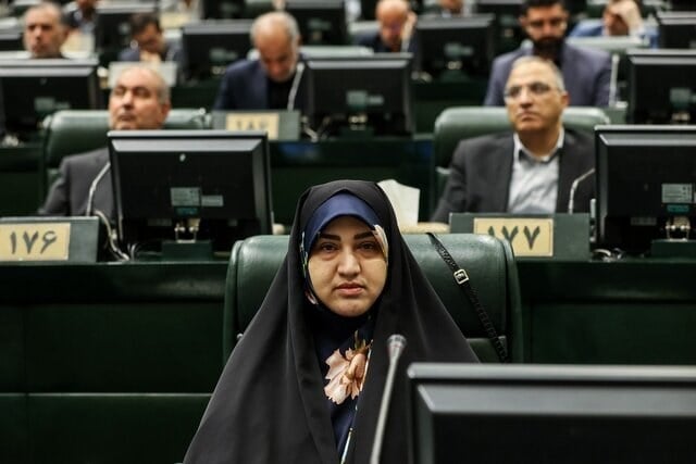 اظهارات جدید عضو هیات رئیسه مجلس درباره بنزین؛ هنوز طرحی نهایی نشده است/  مجلس با هر نوع افزایش قیمت بنزین مخالف است