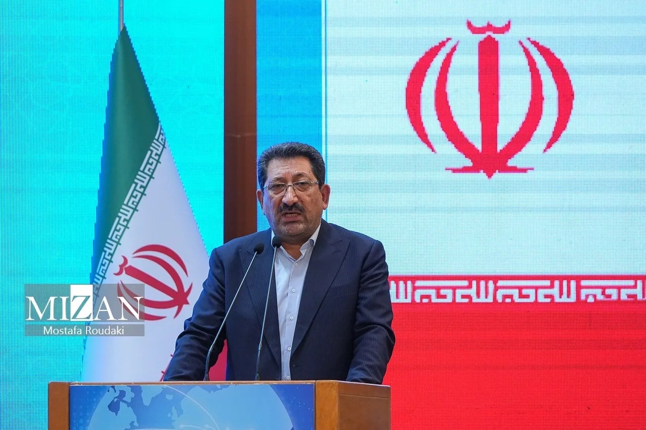وزیر صمت: امکان ایجاد انحصار در کالاها کاهش یافت/ سند آیین‌نامه ساماندهی خودرو در دولت تصویب شد