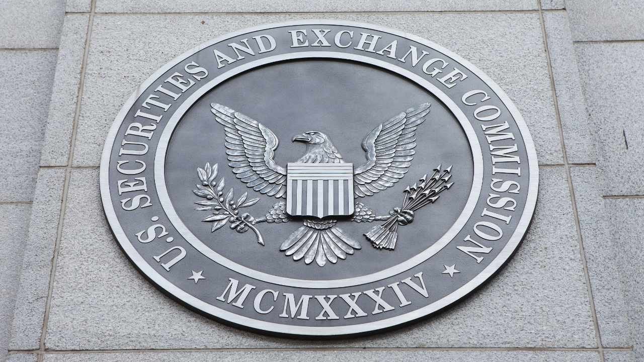 رئیس SEC معافیتهای ارزهای دیجیتال را برای بازگرداندن ناشران به آمریکا پیش میبرد