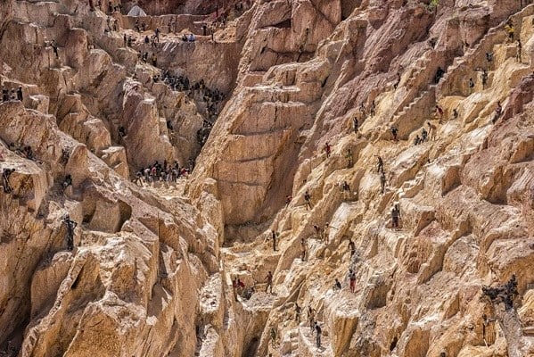ریزش معدن طلای جمهوری آفریقای مرکزی جان دستکم ۳۰ معدنچی را گرفت