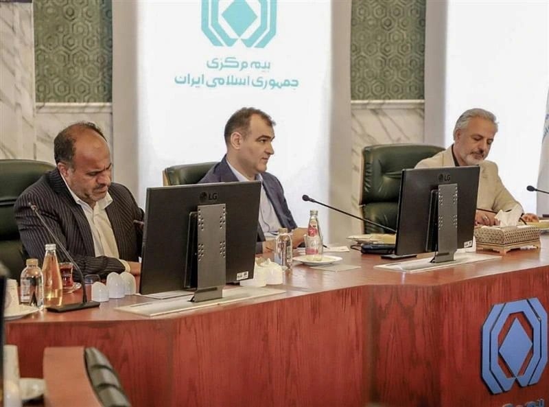 رئیس کل بیمه مرکزی در آیین پاسداشت آزادگان بیمه مرکزی: امروز تمامی اقشار مردم به نوعی از جامعه ایثارگران هستند