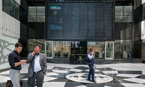 بررسی بازار سرمایه در پایان معاملات امروز (۷ شهریور)/ رشد ۲ درصدی شاخص بورس در نخستین روز هفته/ چرا بانکیها پیشتاز شدند؟