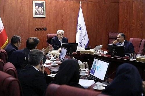بررسی عملکرد بانک تجارت در وزارت اقتصاد با محور شاخصهای مالی و اعتباری